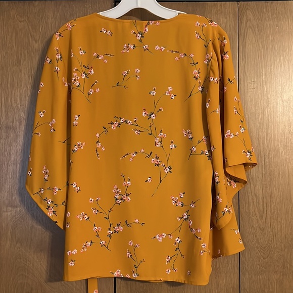 Express Floral Wrap Blouse - Picture 5 of 5